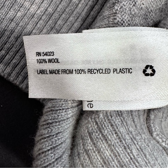 Gap 100% merino wool button front cardigan small - Picture 7 of 10